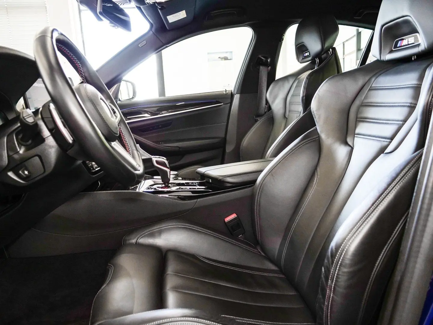 M5 Limousine M Driver's Package Aut Nav LED B&W 