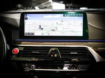 M5 Limousine M Driver's Package Aut Nav LED B&W 