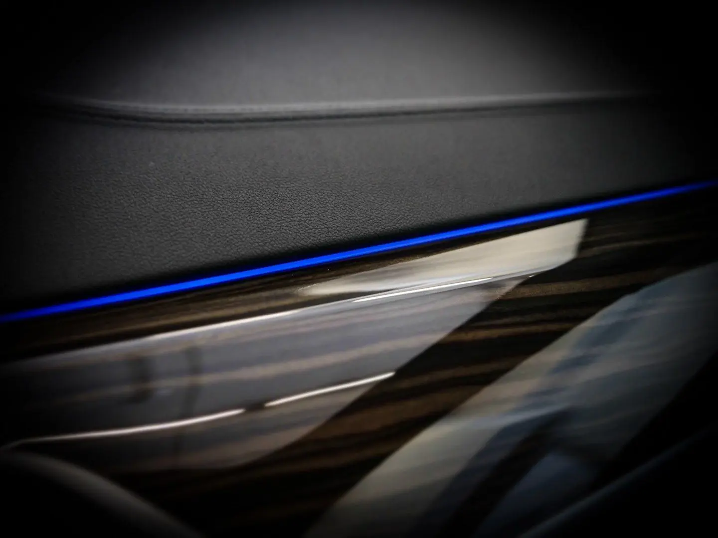 M5 Limousine M Driver's Package Aut Nav LED B&W 