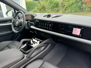 Porsche Cayenne Coupe SPORTDESIGN LuftF HUP 360