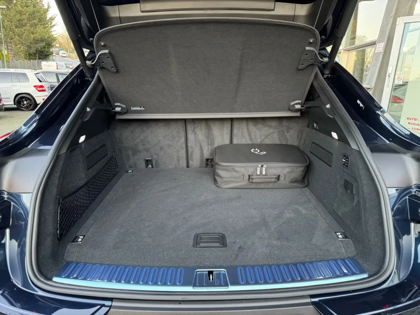 Porsche Cayenne Coupe E-Hybrid/2024/21