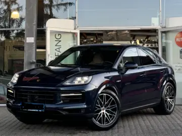 Porsche Cayenne Coupe E-Hybrid 2024 21 LUFTF