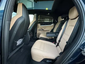Porsche Cayenne Coupe E-Hybrid/2024/21