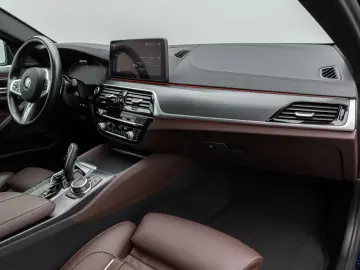 540d xD M Sport Glasdach Kamer Laser HUD H/K 19