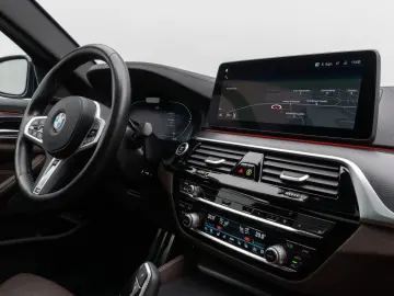 540d xD M Sport Glasdach Kamer Laser HUD H/K 19