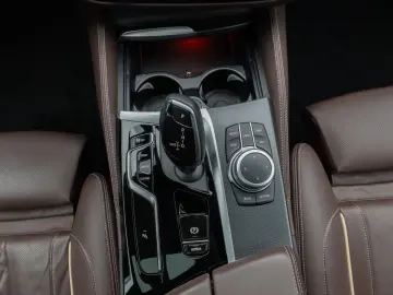 540d xD M Sport Glasdach Kamer Laser HUD H/K 19