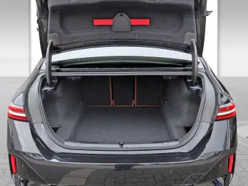 520d M Sportpaket AHK Pano STHZ Head-Up HK HiFi