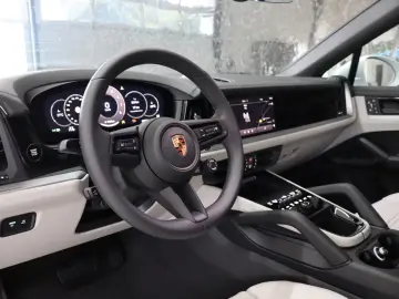 Porsche Cayenne Coupe *CHRONO*BOSE*PANO