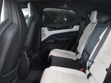 Porsche Cayenne Coupe *CHRONO*BOSE*PANO