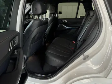 X5 xDrive 45 e M Sport