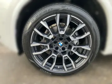 X5 xDrive30d M Sport Komfortsitze H/K PA 21''
