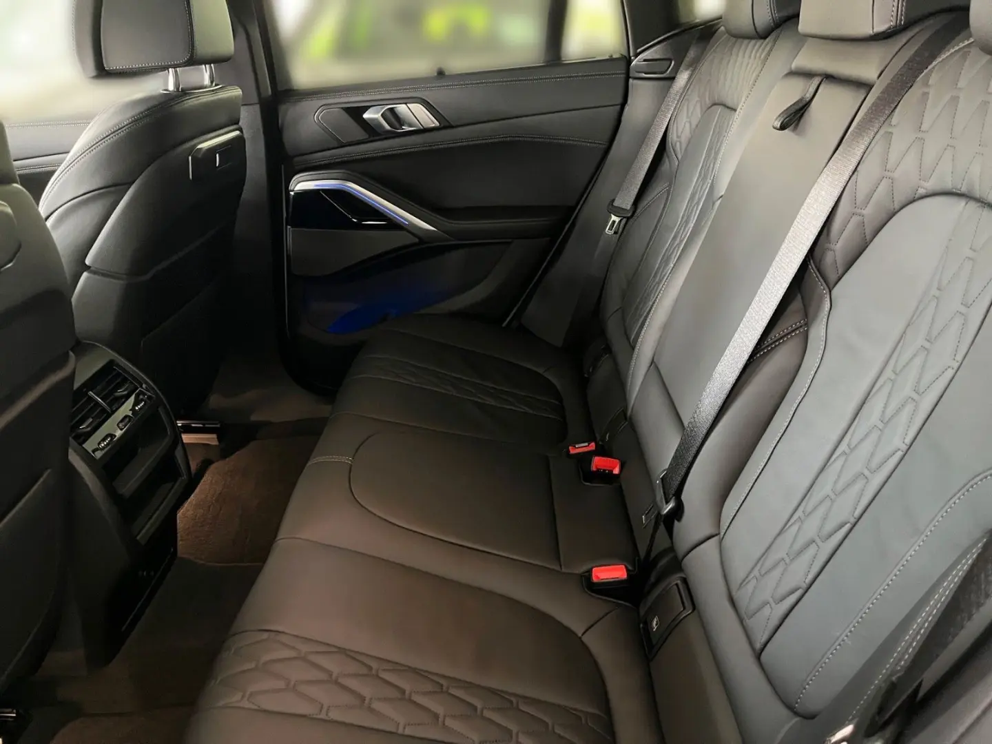 X6 xDrive 30d M SPORT/LED/AHK/PANO-DA/H&K