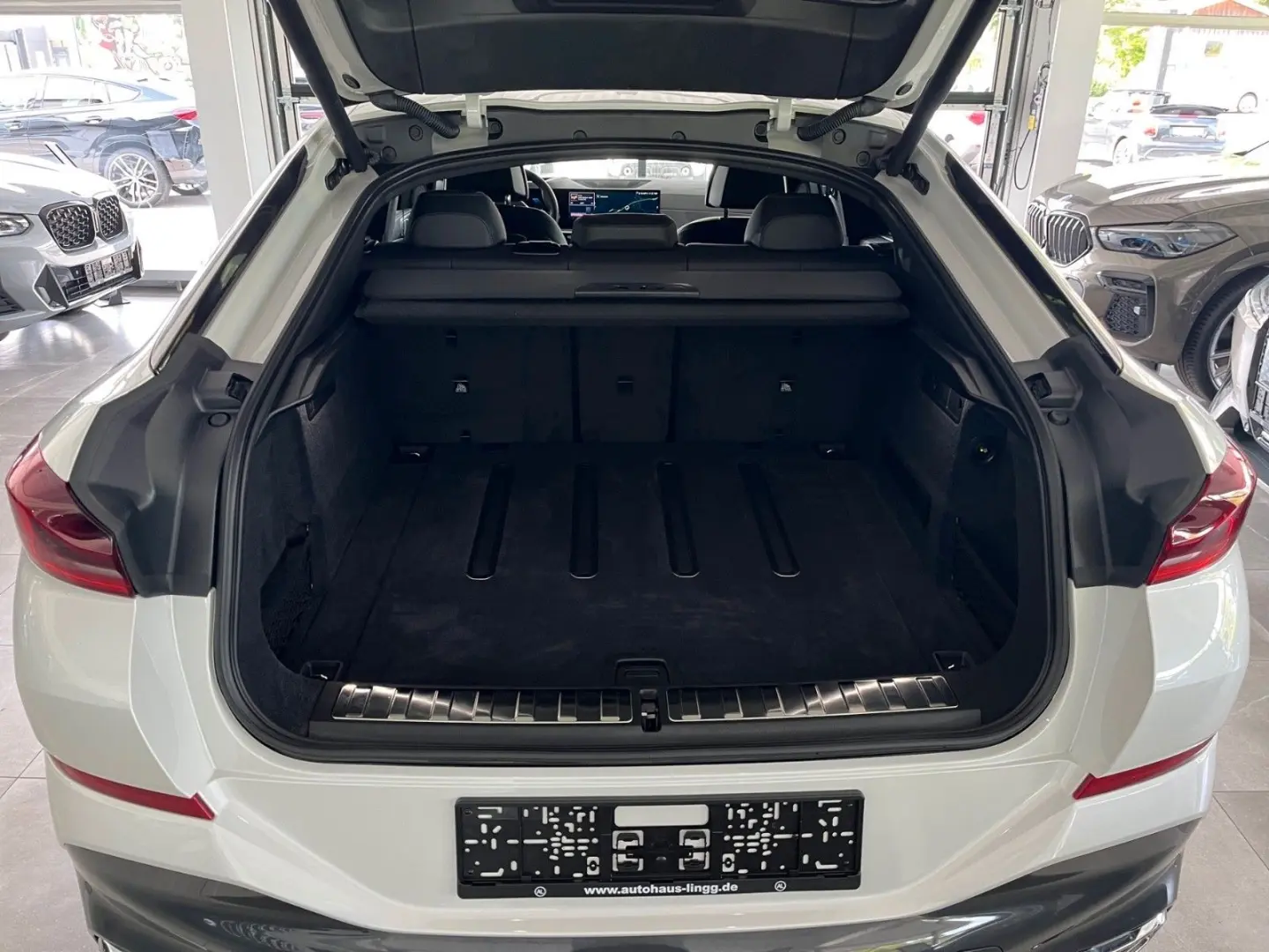 X6 xDrive 30d M SPORT/LED/AHK/PANO-DA/H&K