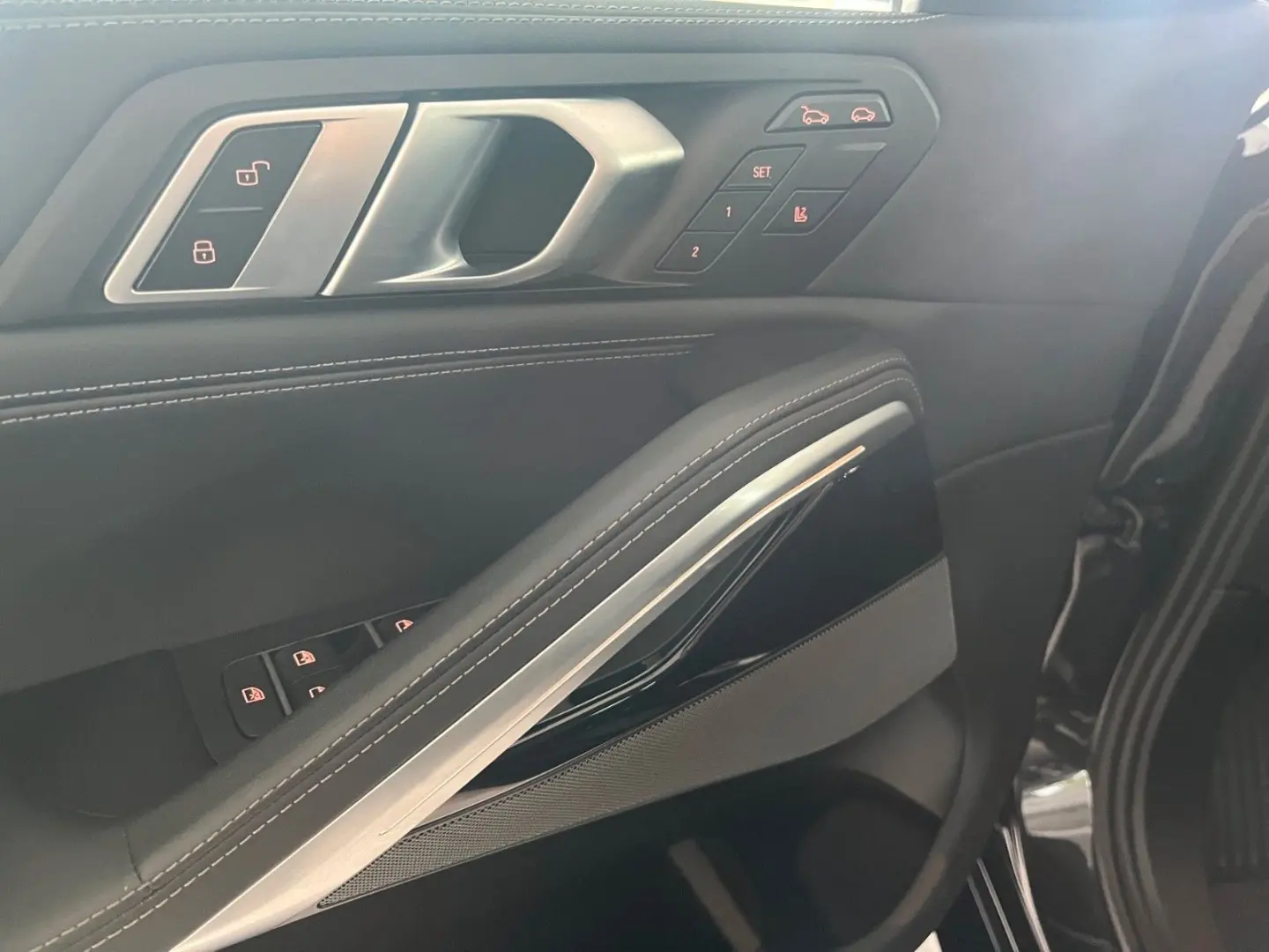 X6 xDrive 40d M SPORT/LED/AHK/PANO-DA/H&K