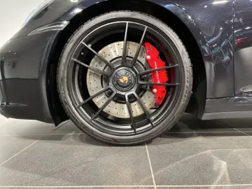 992 911 Carrera 4 GTS Cabrio BOSE Surround View