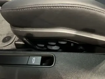 992 911 Carrera 4 GTS Cabrio BOSE Surround View