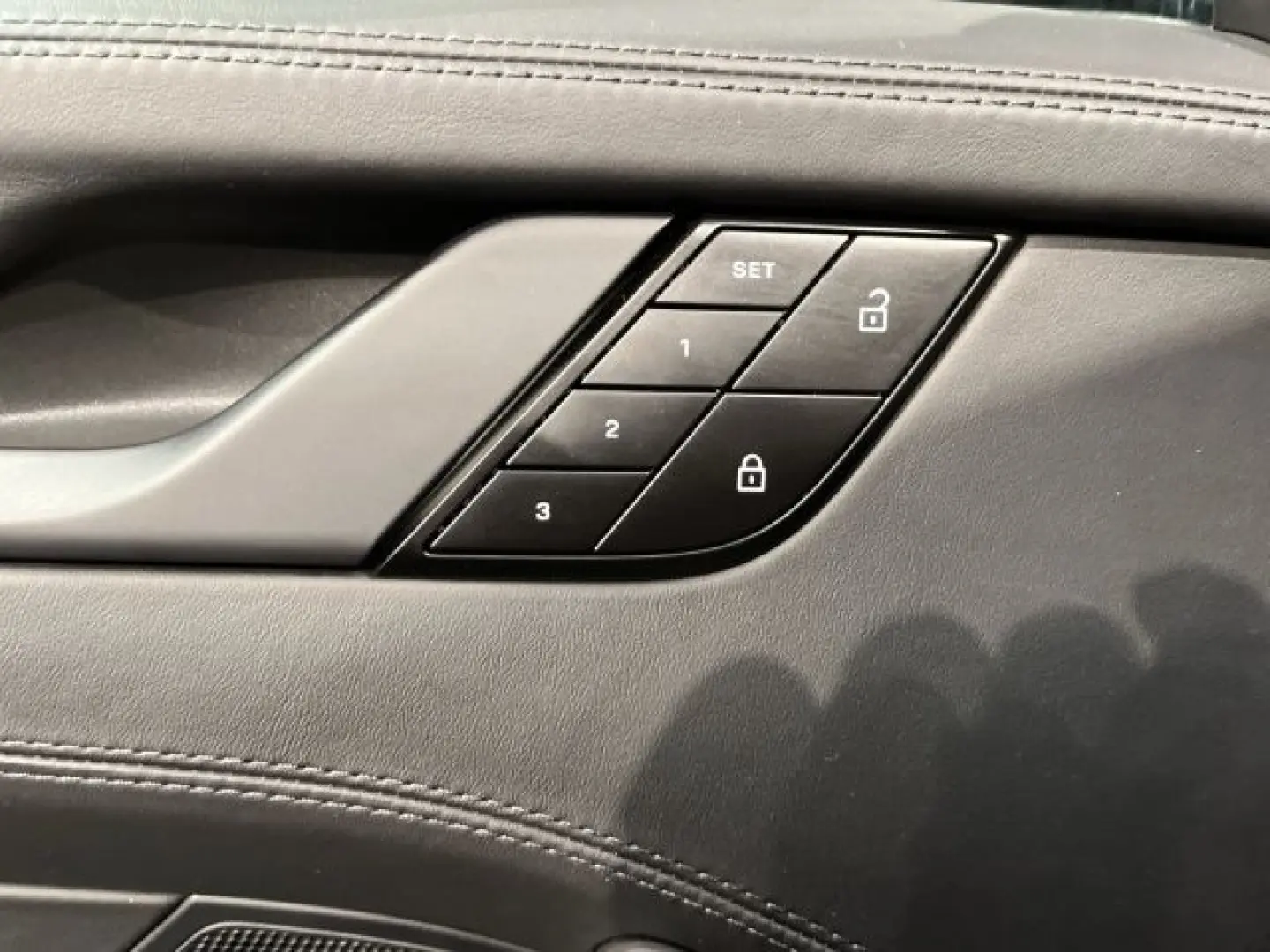 992 911 Carrera 4 GTS Cabrio BOSE Surround View