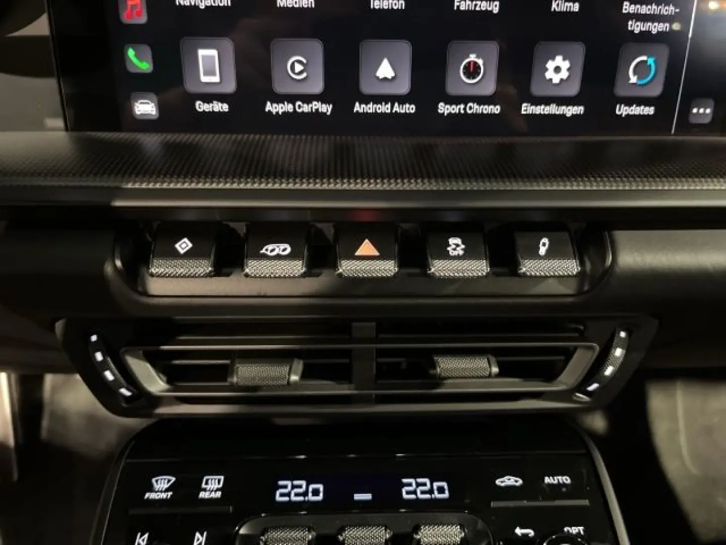 992 911 Carrera 4 GTS Cabrio BOSE Surround View