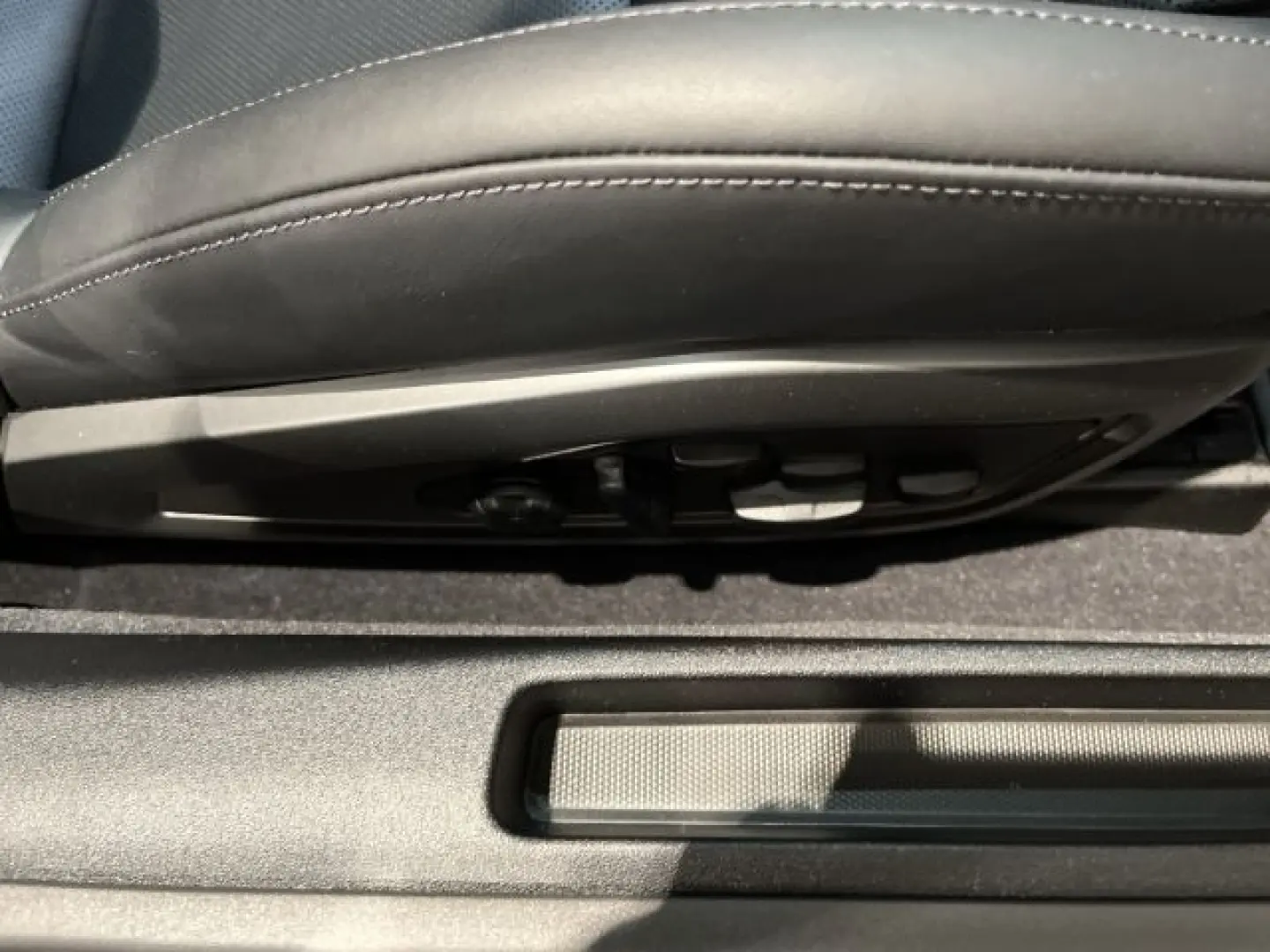 992 911 Carrera 4 GTS Cabrio BOSE Surround View