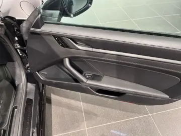 992 911 Carrera 4 GTS Cabrio BOSE Surround View