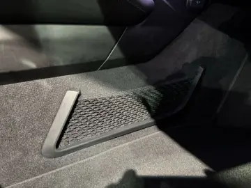 992 911 Carrera 4 GTS Cabrio BOSE Surround View