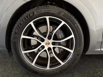 Porsche Cayenne Coupe E-Hybrid*Chrono-Paket*