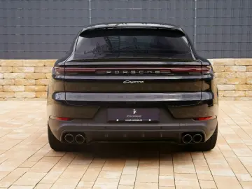Porsche Cayenne Coupe E-Hybrid *P-DISPLAY