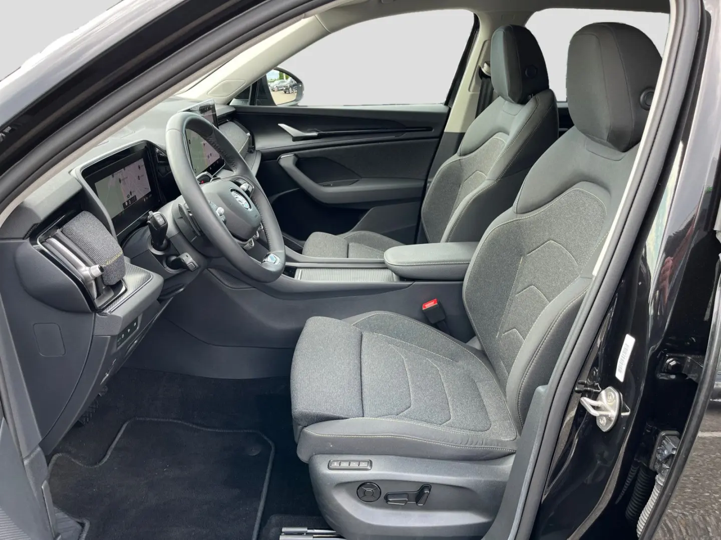 Kodiaq Selection 2.0TDI 4x4 DSG AHK CAM LED NAVI