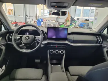 Kodiaq Selection DSG 4x4*AHK*Navi*Matrix*ACC*18
