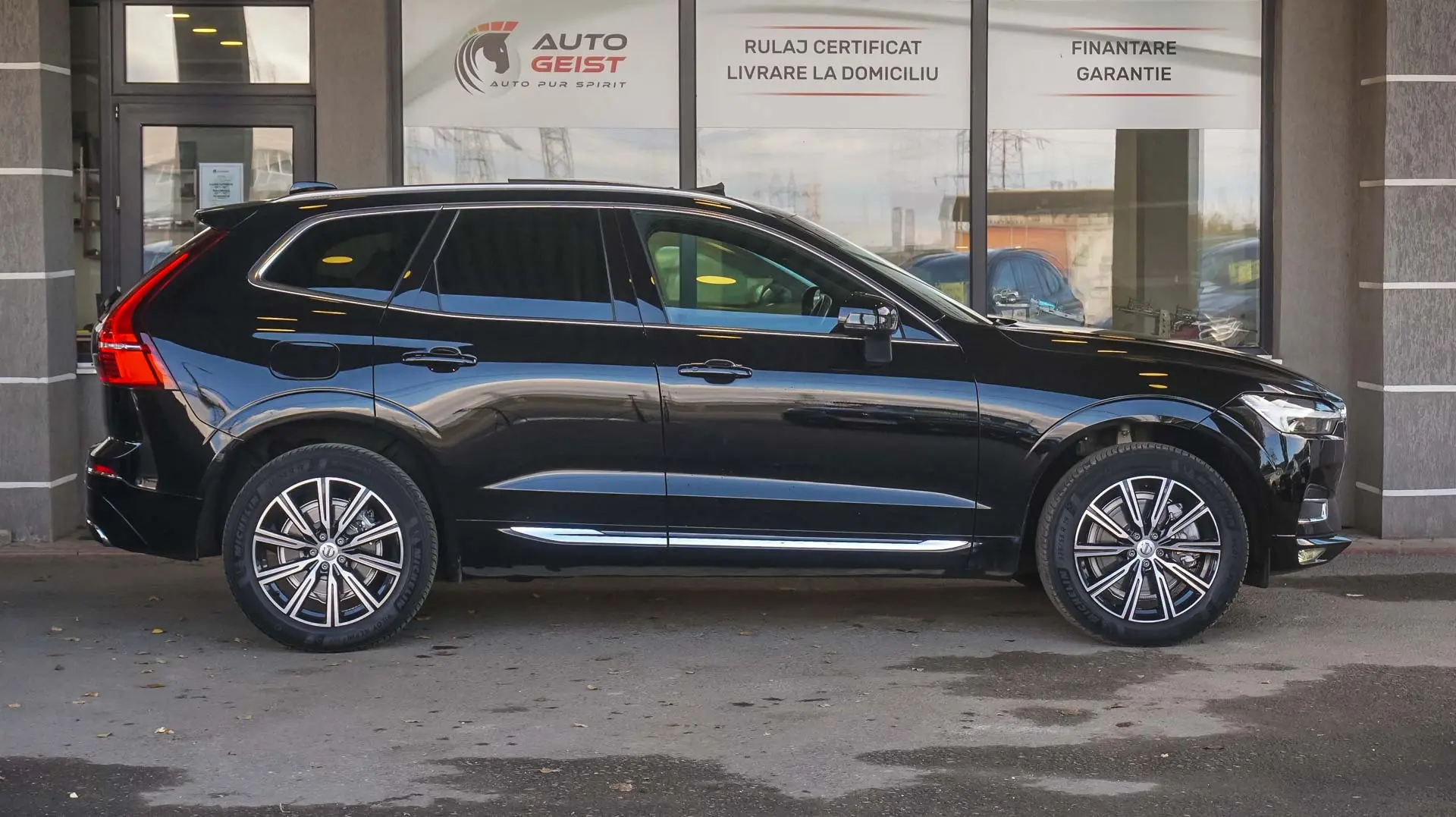 VOLVO XC60 B4 INSCRIPTION