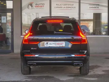 VOLVO XC60 B4 INSCRIPTION