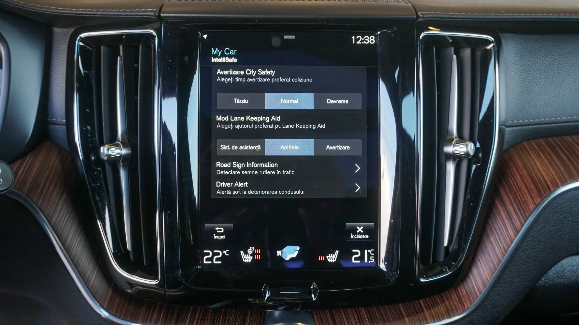 VOLVO XC60 B4 INSCRIPTION