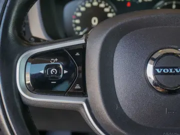 VOLVO XC60 B4 INSCRIPTION