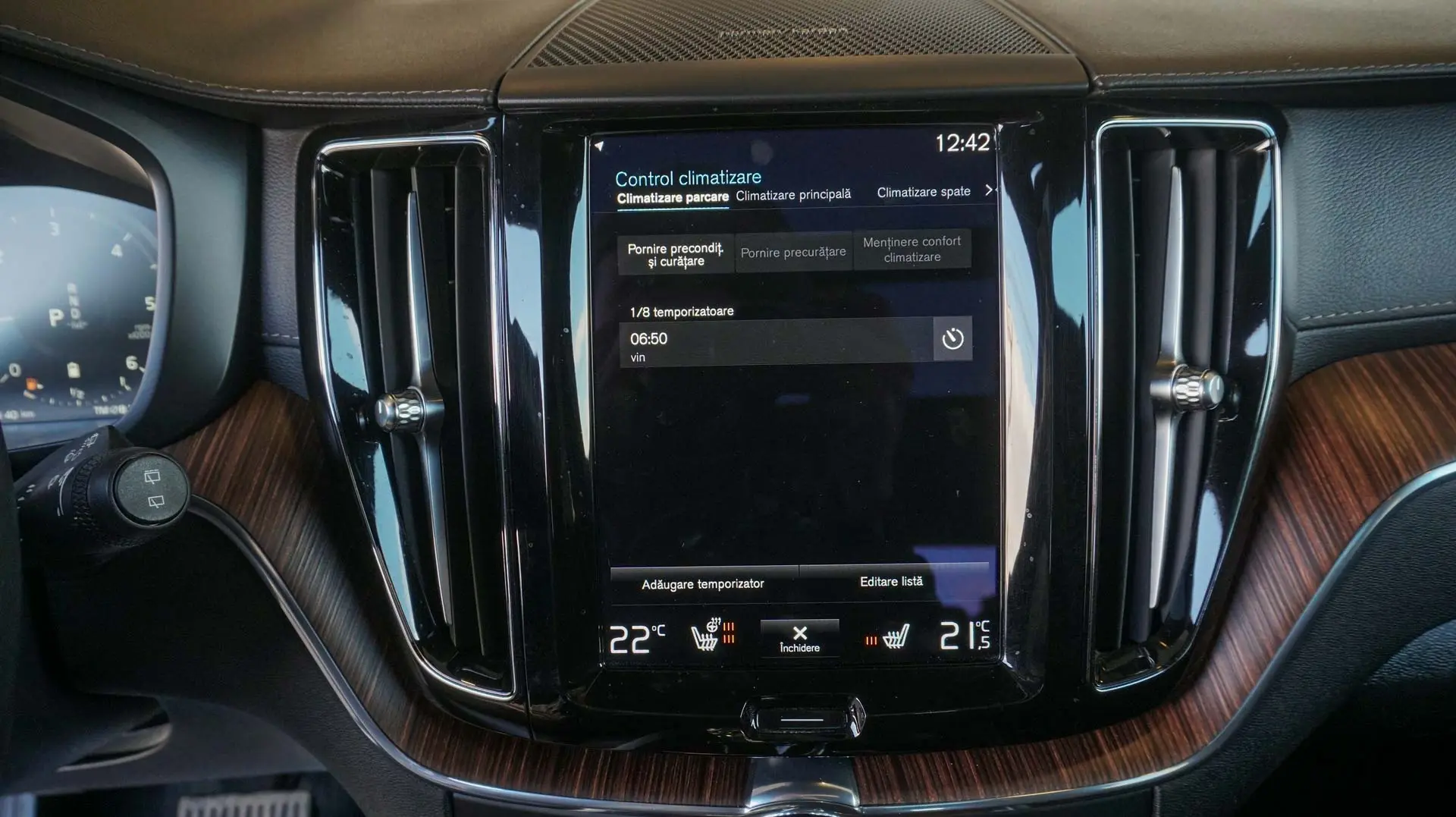 VOLVO XC60 B4 INSCRIPTION