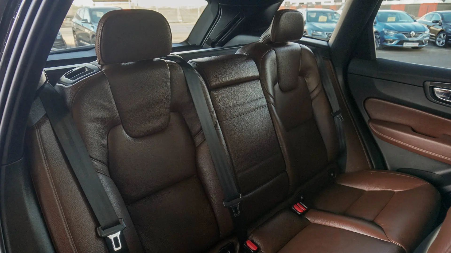 VOLVO XC60 B4 INSCRIPTION