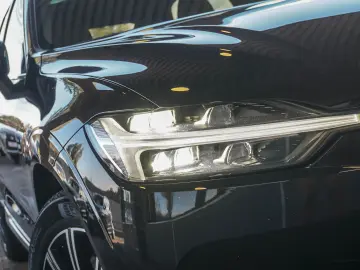 VOLVO XC60 B4 INSCRIPTION