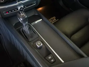 VOLVO XC60 BUSINESS EXECUTIVE