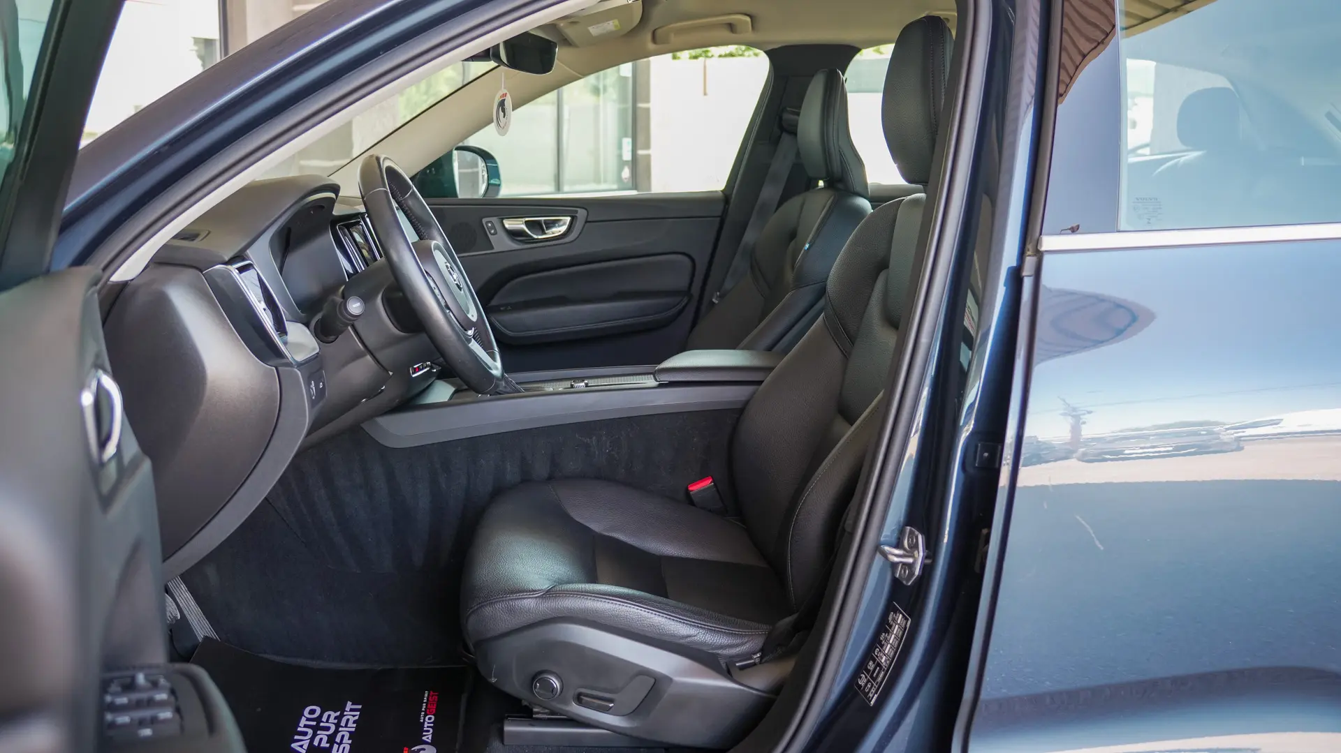 VOLVO XC60 BUSINESS EXECUTIVE