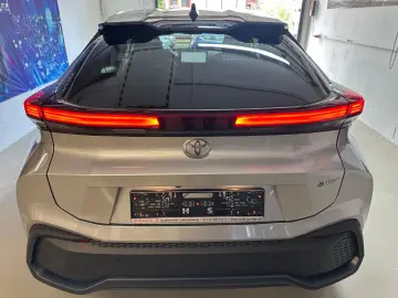 C-HR Hybrid FWD Team Deutschland