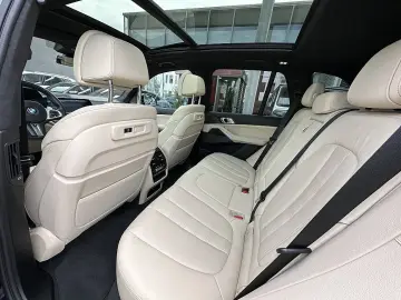 X5 xDrive45e PHEV M-Paket Aut. / Luft / Pano ...
