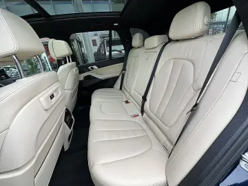 X5 xDrive45e PHEV M-Paket Aut. / Luft / Pano ...