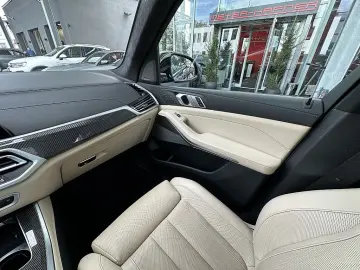 X5 xDrive45e PHEV M-Paket Aut. / Luft / Pano ...
