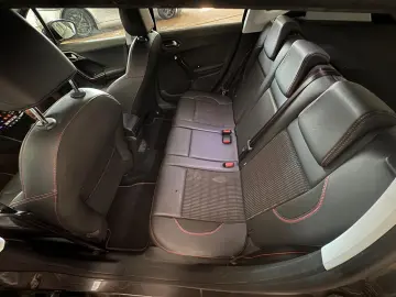 PEUGEOT 2008 GT Line 1.2 Turbo Automat