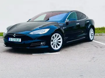 TESLA Model S 75d