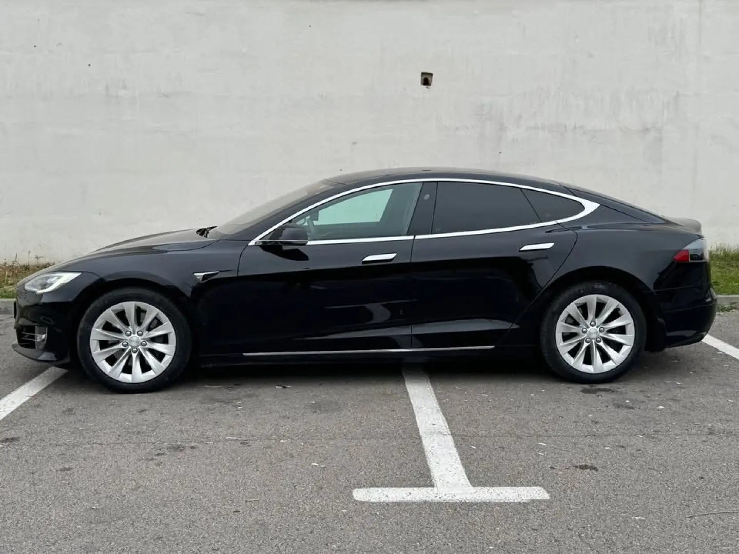 TESLA Model S 75d