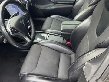 TESLA Model S 75d