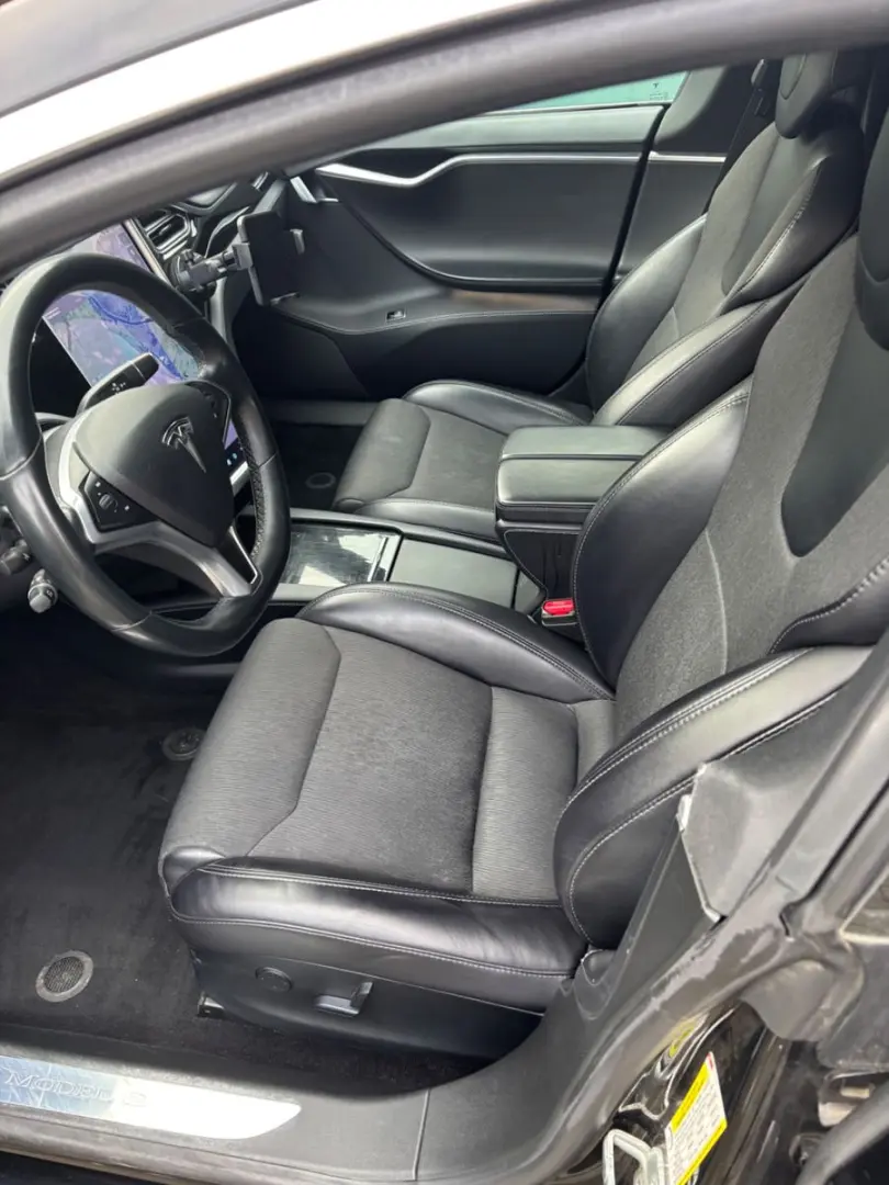 TESLA Model S 75d