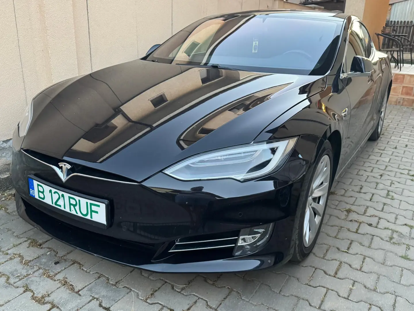 TESLA Model S 75d