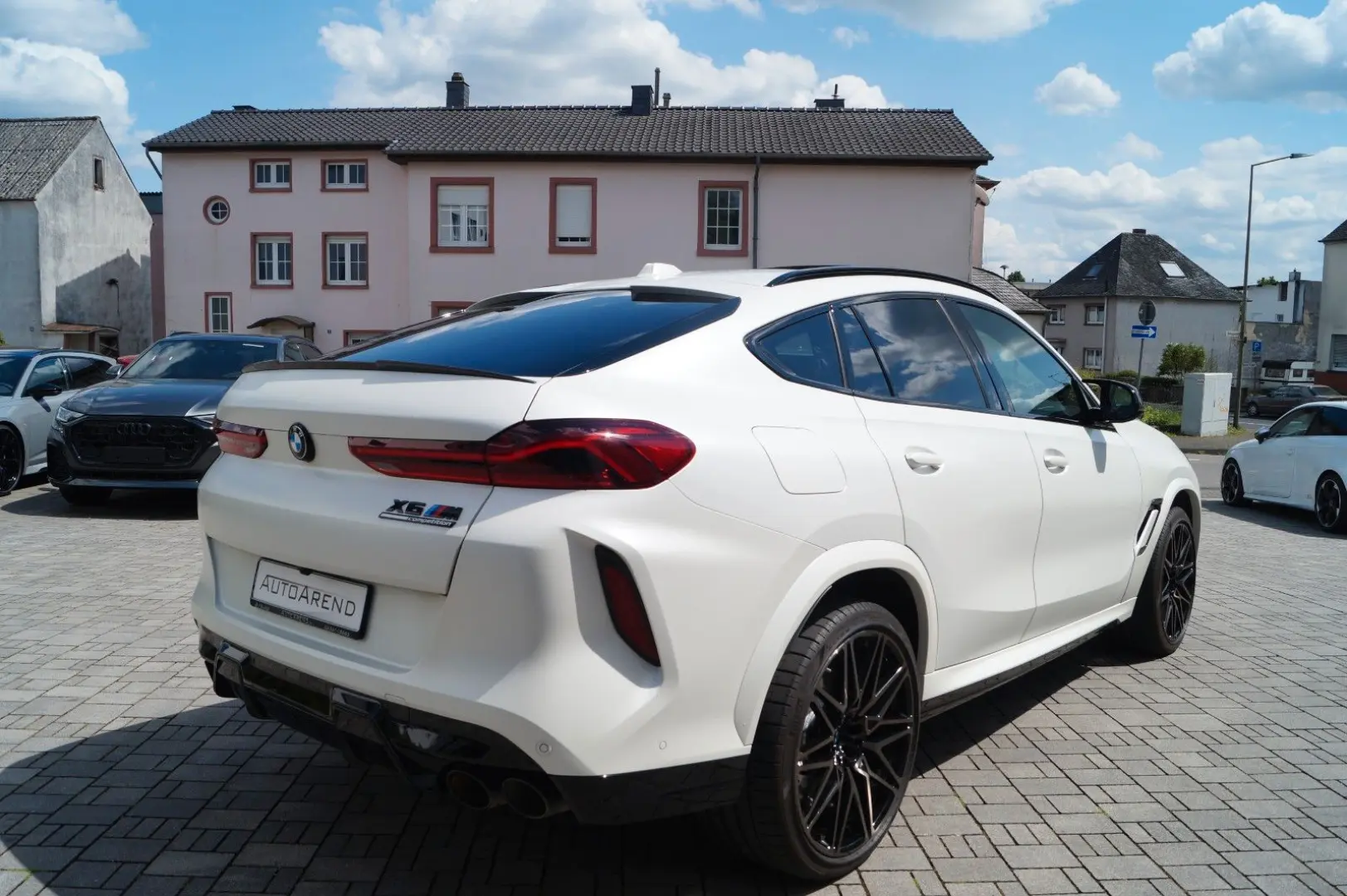 X6 M Competition *Facelift, Frozen white, Sky*
