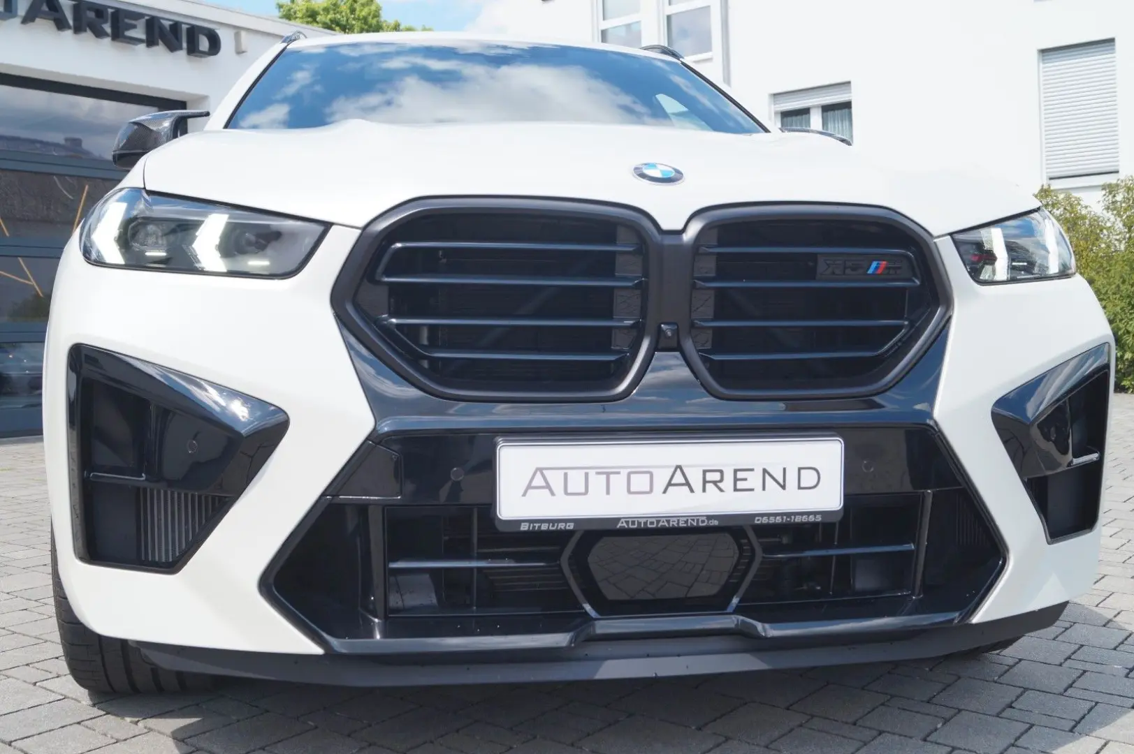 X6 M Competition *Facelift, Frozen white, Sky*